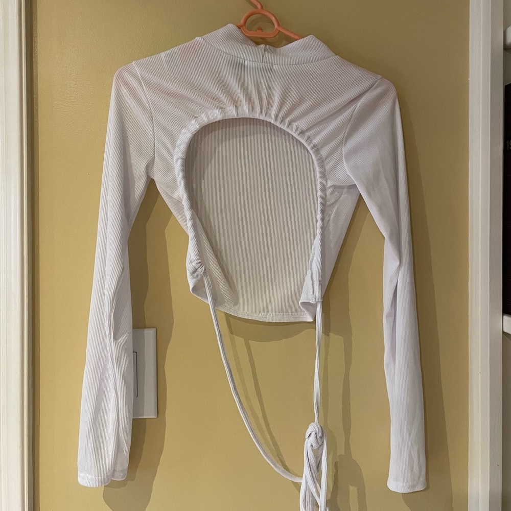White crop long sleeve